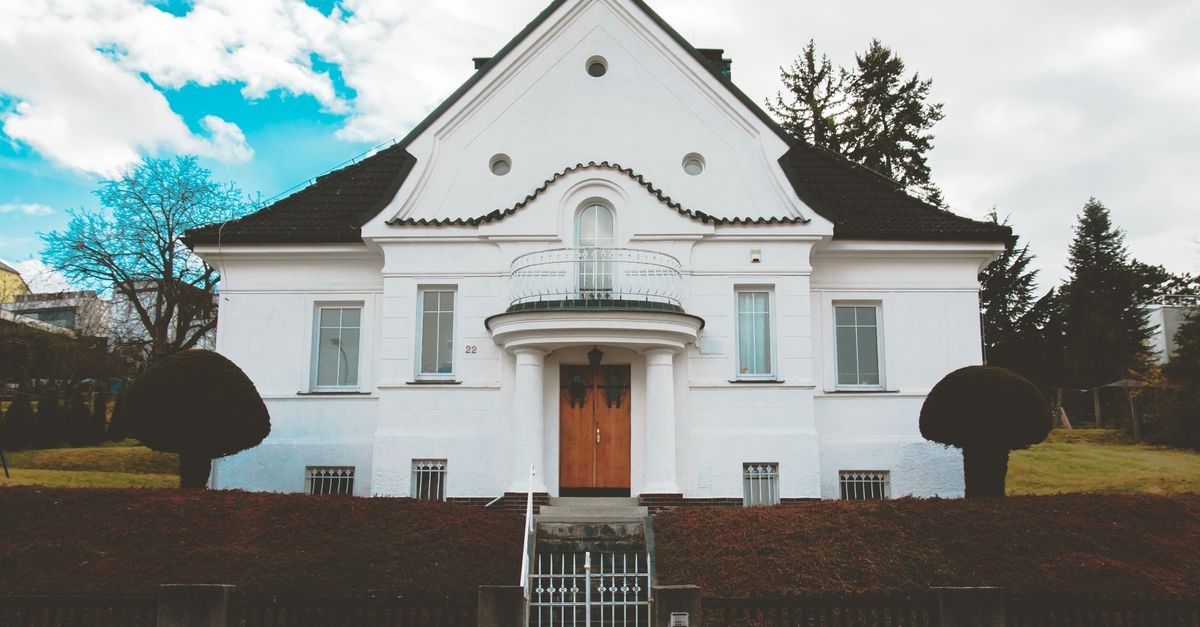 Dom bez martwych stref: sprawdzone sposoby na mocne Wi‑Fi w dużym piętrowym domu
