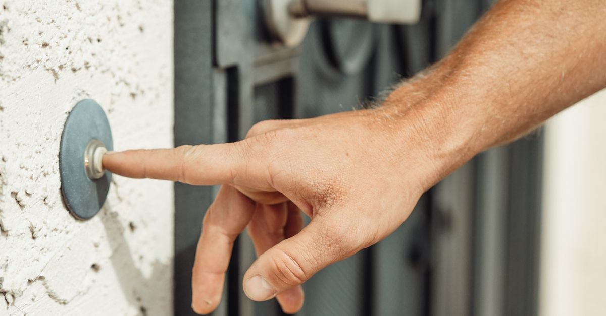 Zobacz, kto puka bez kabli: przewodnik po bateryjnych dzwonkach do drzwi z kamerą